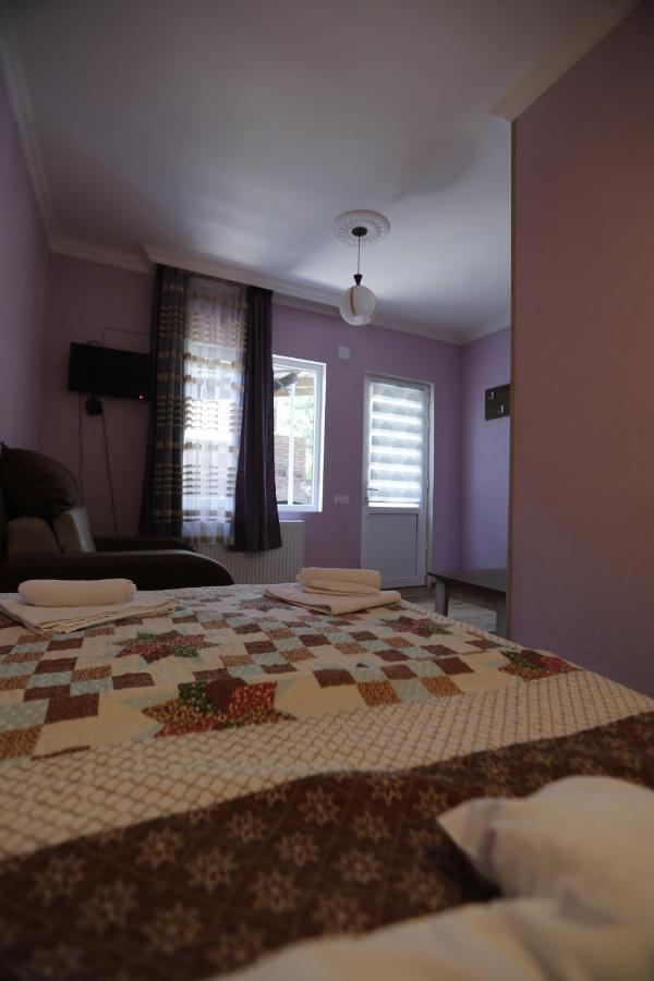 Lilia Guesthouse Sighnaghi Exteriör bild